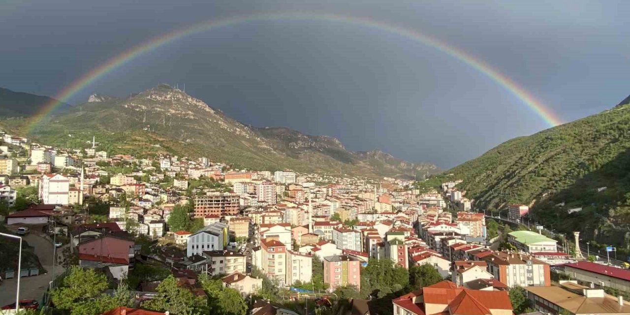 Gümüşhane semalarında gökkuşağı güzelliği
