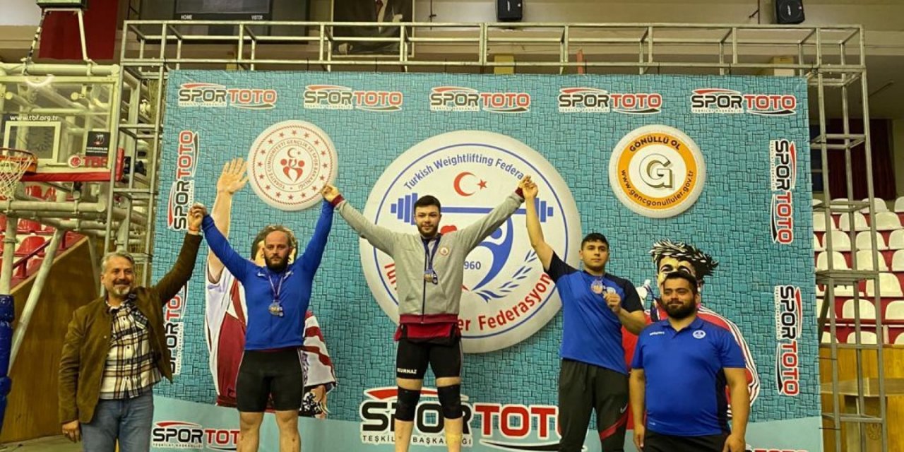 Kocaeli’nin haltercilerinden 2 gümüş madalya