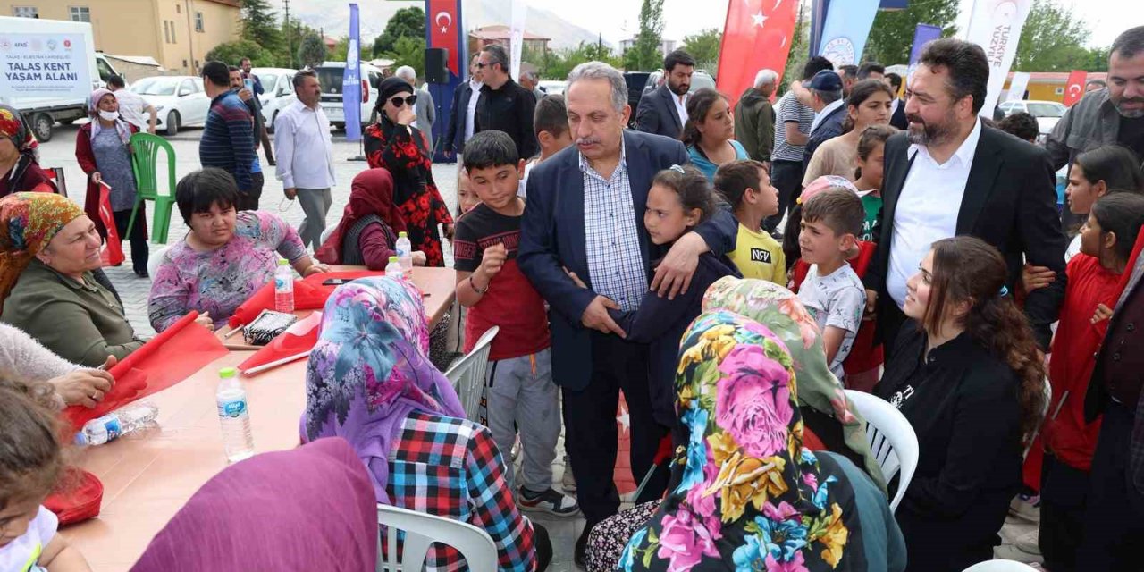 Talas’tan Elbistan’a dayanışma ziyareti