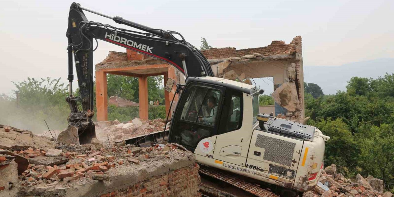 Efeler’de tehlikeye geçit yok