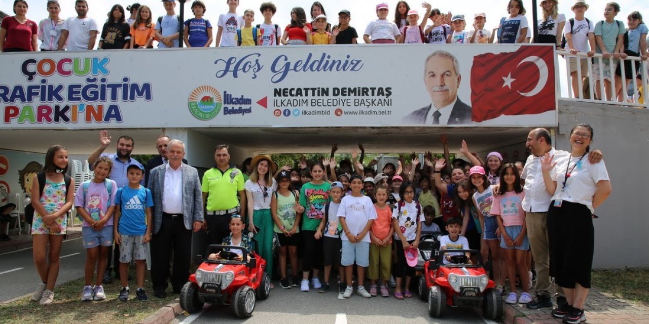Başkan Demirtaş: "Bilinçli sürücü ve yayaların yetişmesine imkan sağlıyoruz"