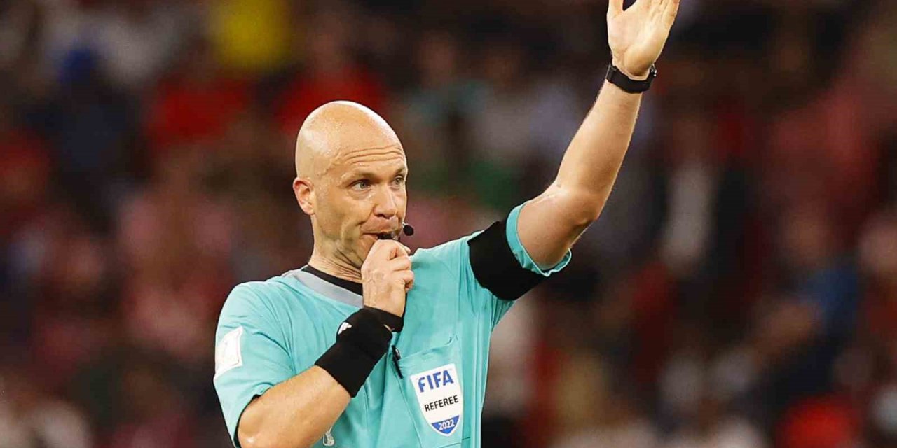 UEFA Avrupa Ligi ve UEFA Konferans Ligi finallerinin hakemleri belli oldu