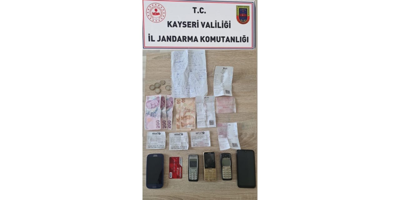 Kayseri’de sosyal medyadan bahis kuponu satan şahıs yakalandı