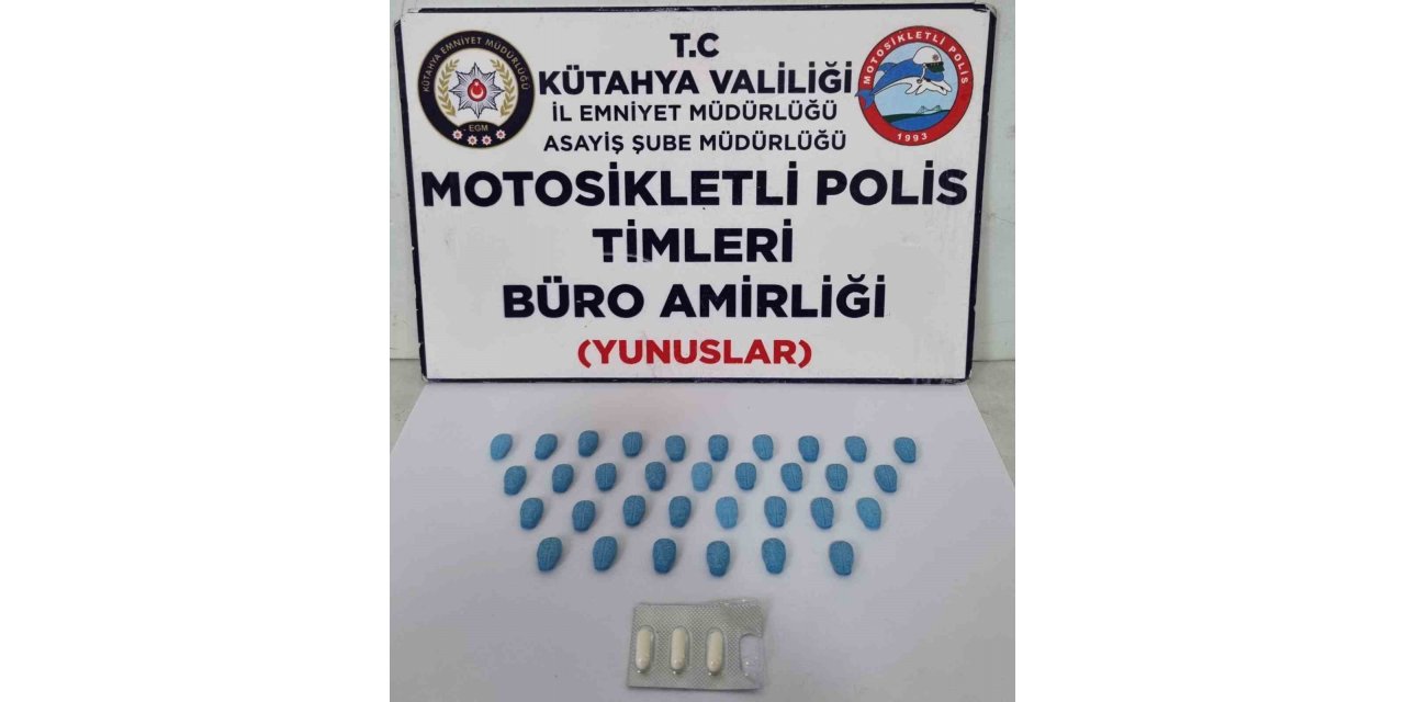 Kütahya’da bir şahsın üzerinde uyuşturucu hap ele geçirildi