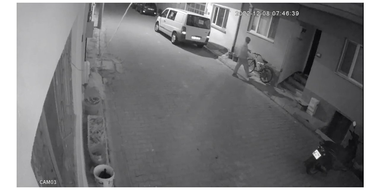 Bisiklet hırsızlığı kamerada