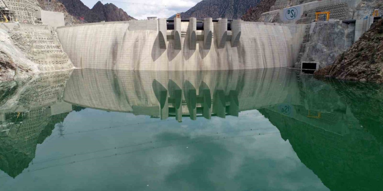 Yusufeli Barajı’nda elektrik üretimi için son 60 metre