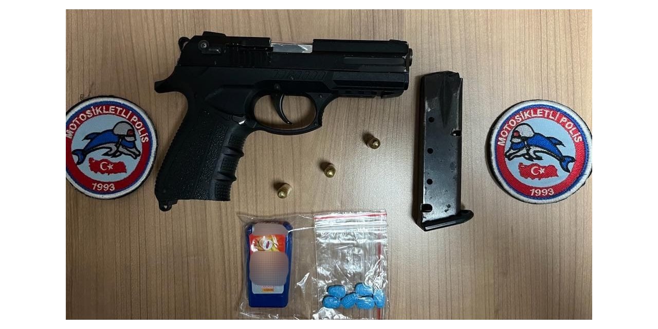 Şüpheli şahıslardan tabanca, tüfek ve uyuşturucu madde ele geçirildi