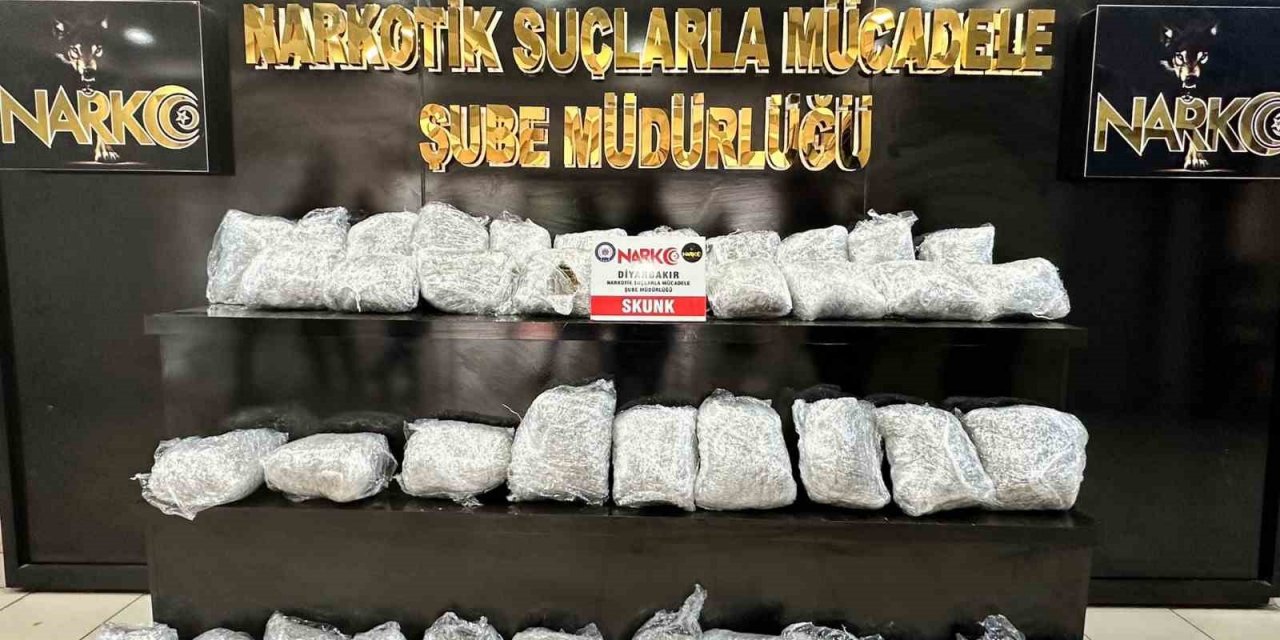 ‘Dur’ ihtarına uymayan zehir taciri kapanla yakalandı