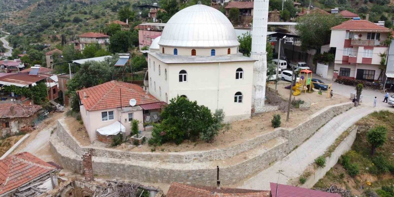 Nazilli Belediyesi Karahallı’daki çalışmalarını sürdürdü