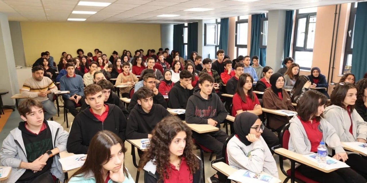 Lise öğrencilerine sınav kaygısından kurtulma eğitimi