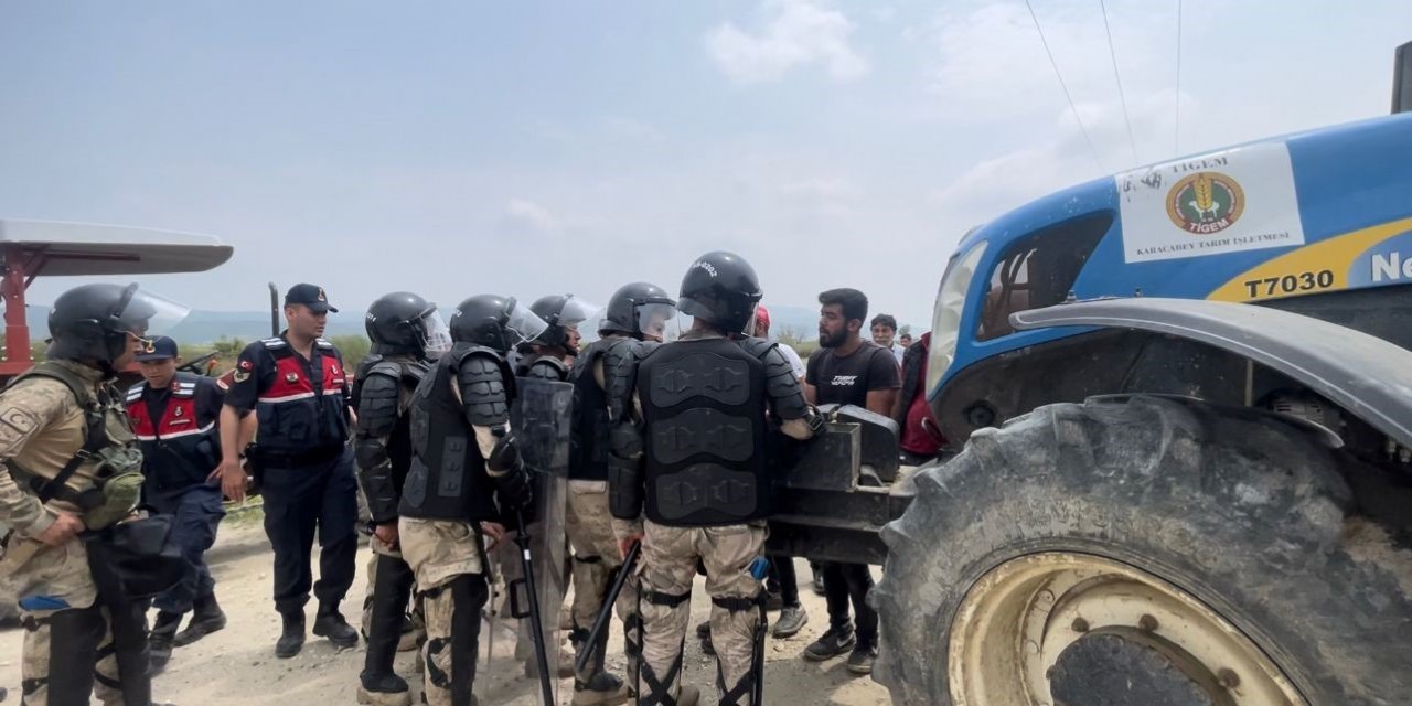 Göl arazisini işgal edip yıkım ve tarlalardan ürün sökümünü engellemek istediler