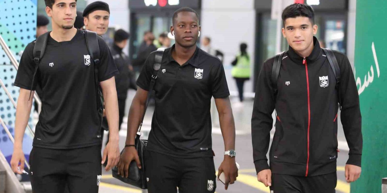 Sivasspor kafilesi İstanbul’a ulaştı