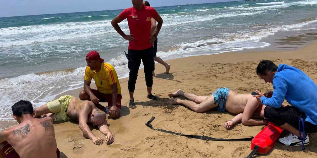 Uyarıları dinlemeyen tatilciler ölümden döndü