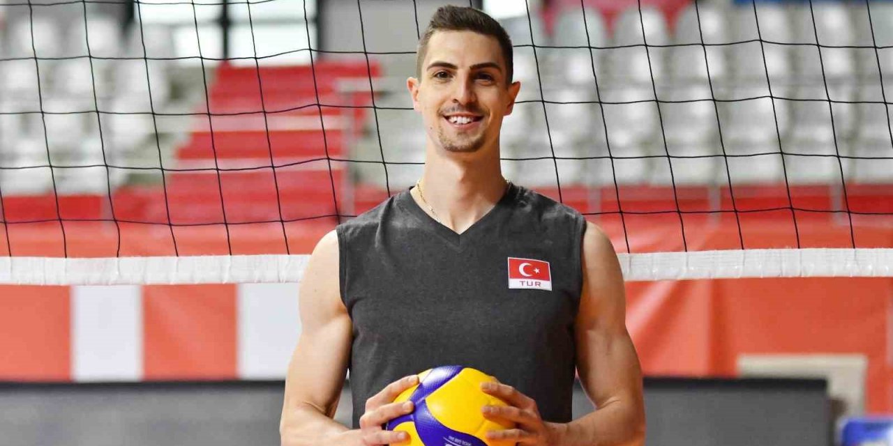 Yiğit Gülmezoğlu: "Milli takım sezonuna iyi bir başlangıç yapmak istiyoruz"