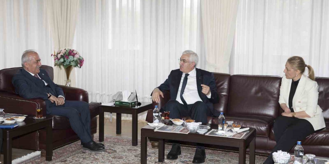 Ak Partili Öncü ve Öz’den Rektör Çomaklı’ya ziyaret