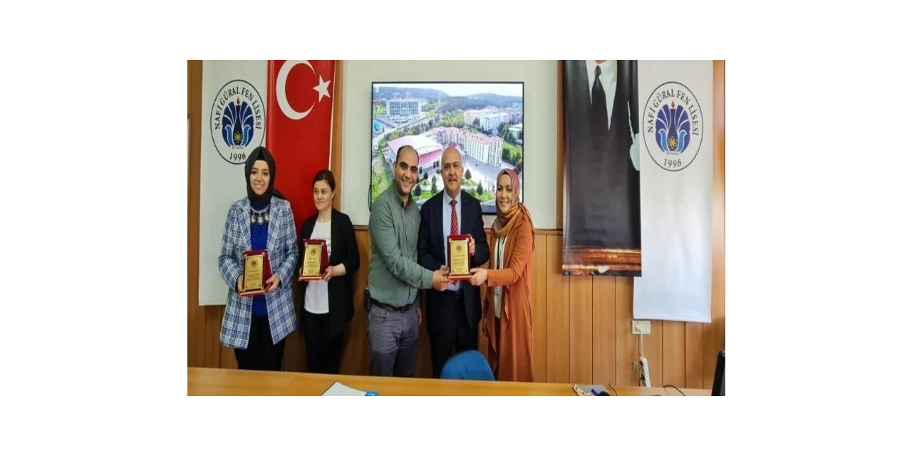 Kütahya Nafi Güral Fen Lisesinde Kümatfen Olimpiyatları ödül töreni