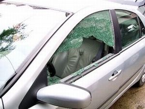 Ak Parti'li Başkan'ın aracı kurşunlandı