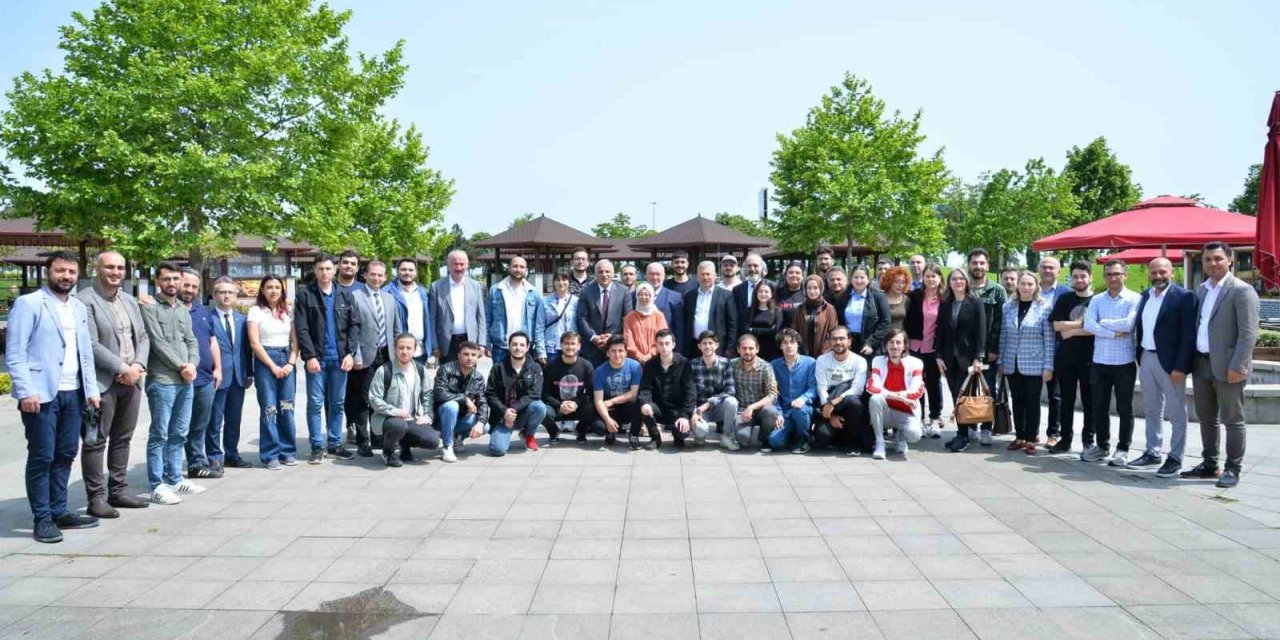 Başkan Zorluoğlu’ndan Teknofest yarışmacılarına destek sözü