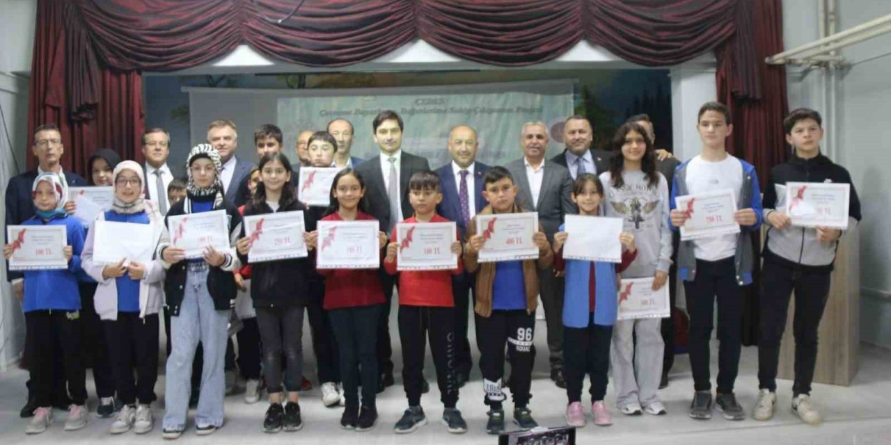 Şaphane’de “40 Hadis Ezberleme Yarışması" düzenlendi