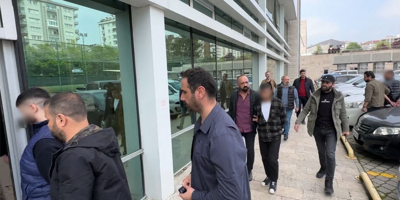 Sokak ortasındaki cinayetle ilgili 7 kişi adliyede