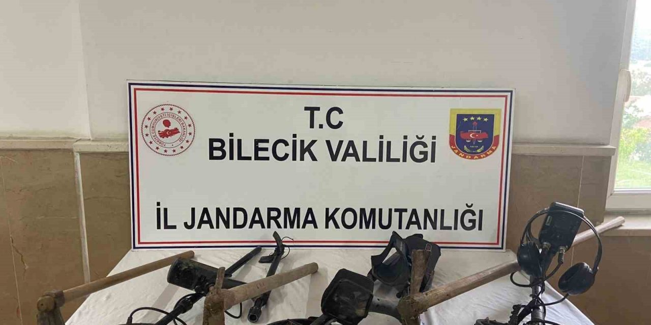 Bilecik’te tarihi eser bulmak için kazı yapanlara suçüstü
