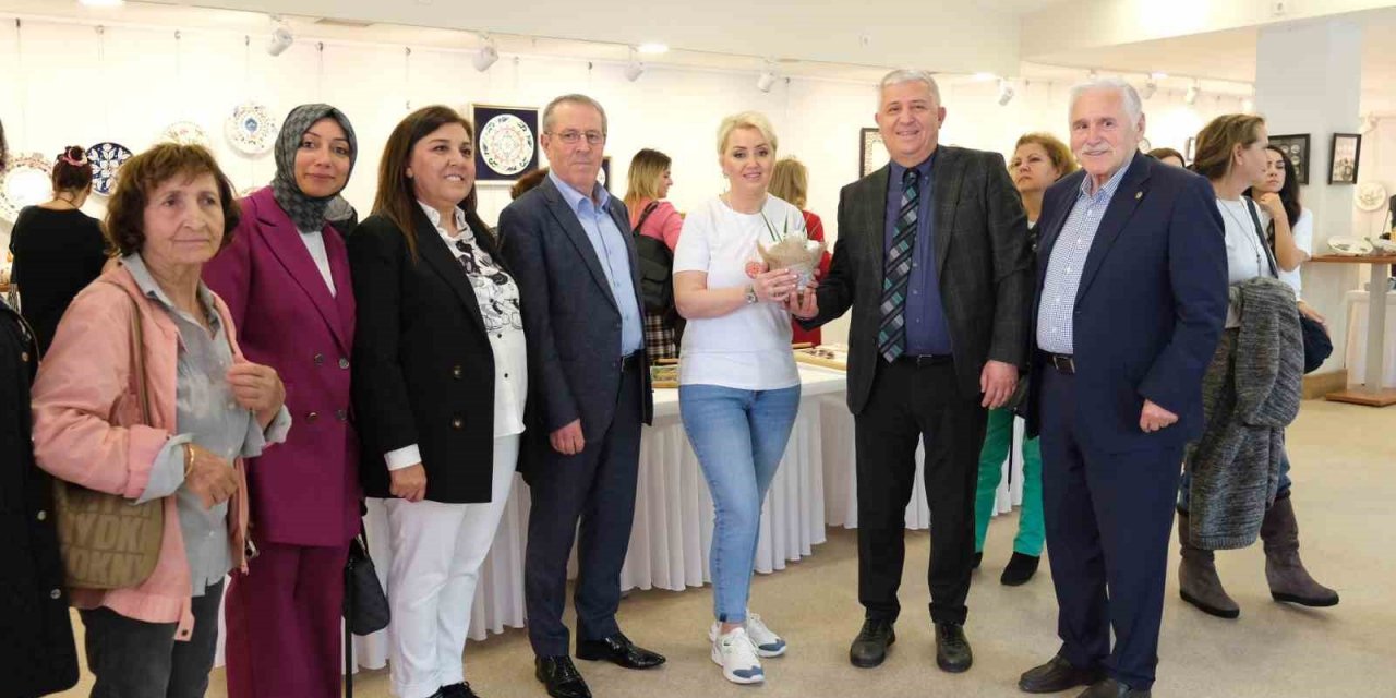 “Dünden Bugüne Kaşiden Çiniye’’ sergisi Büyükçekmece’de açıldı