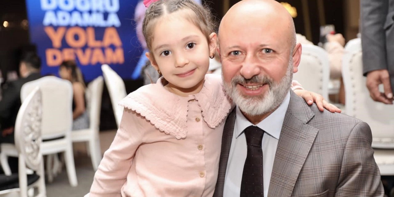 Başkan Çolakbayrakdar, deprem bölgesinde çalışan berber ve kuaförlerle bir araya geldi