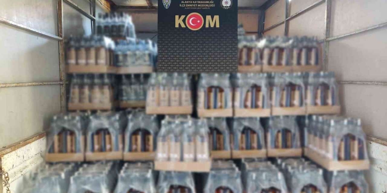 Alanya’da 15 bin 223 şişe sahte ve kaçak alkol ele geçirildi