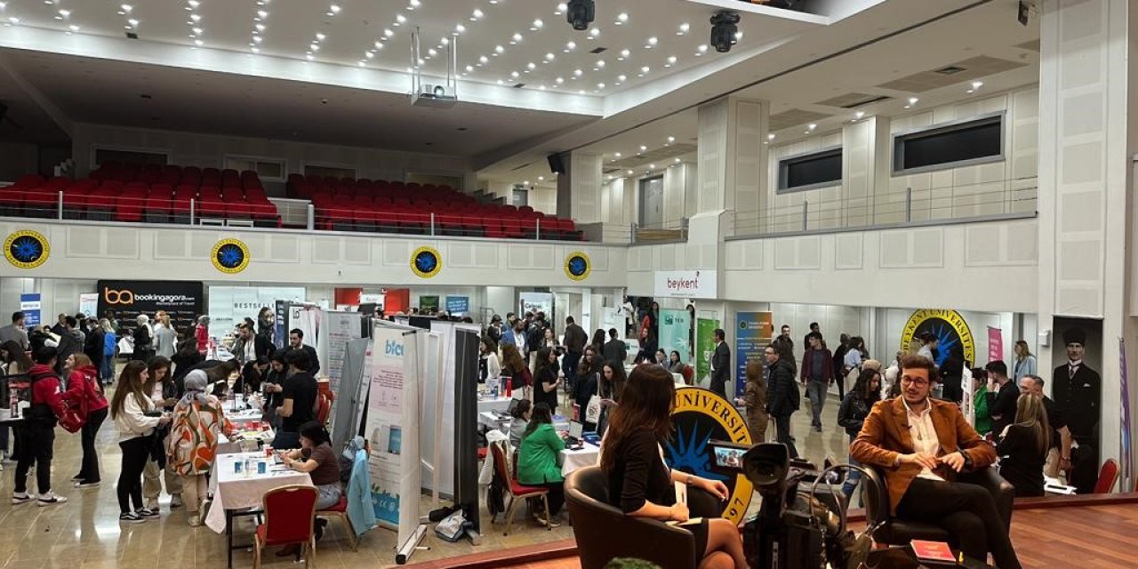 Öğrenciler iş dünyasındaki fırsatları 16’ncı Kariyer Günü’nde keşfetti