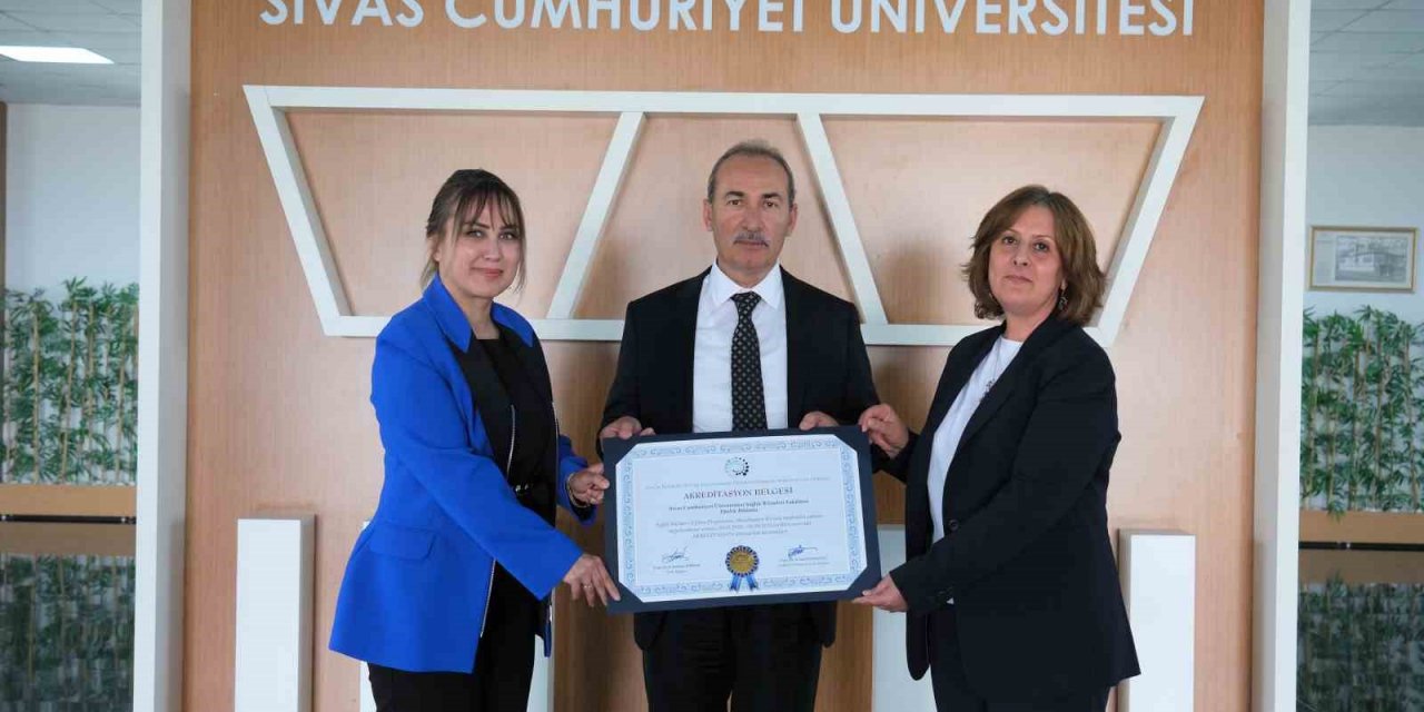 Ebelik bölümü akreditasyon belgesi takdim edildi