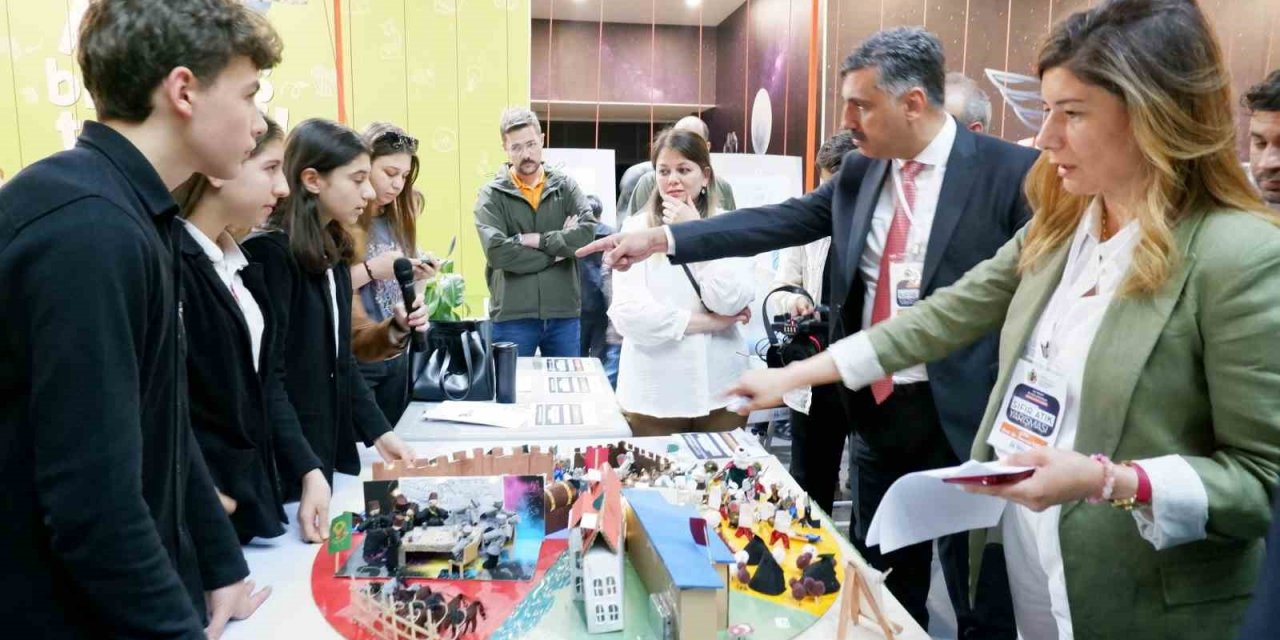 Öğrenciler Sıfır Atık için yarıştı