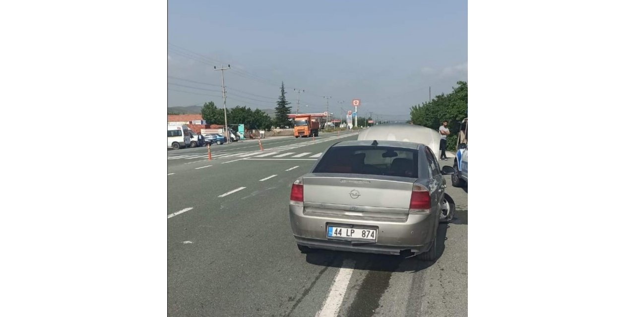 Kontrolden çıkan otomobil bariyere çarptı: 3 yaralı