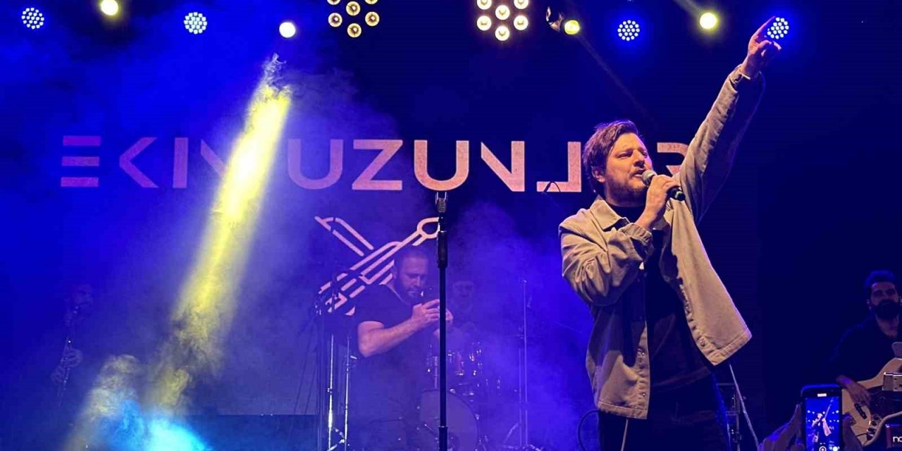 Ekin Uzunlar gençleri coşturdu