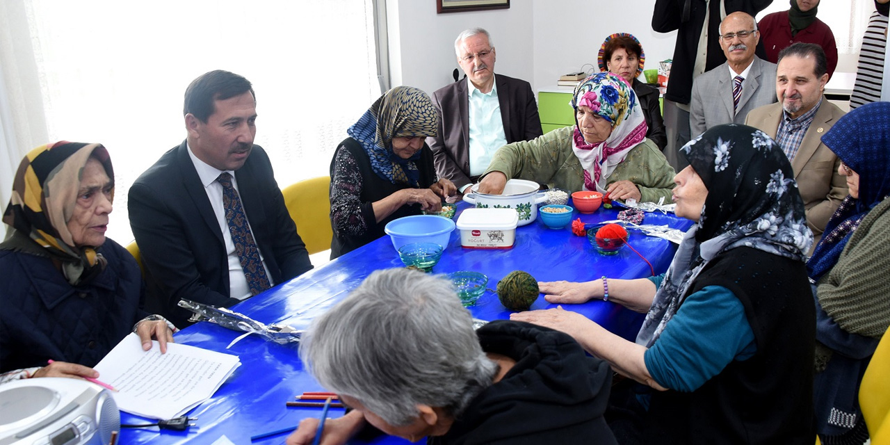 Konya Alzheimer Gündüz Yaşam Merkezi niteliğiyle ülkemizdeki merkezlere örnek