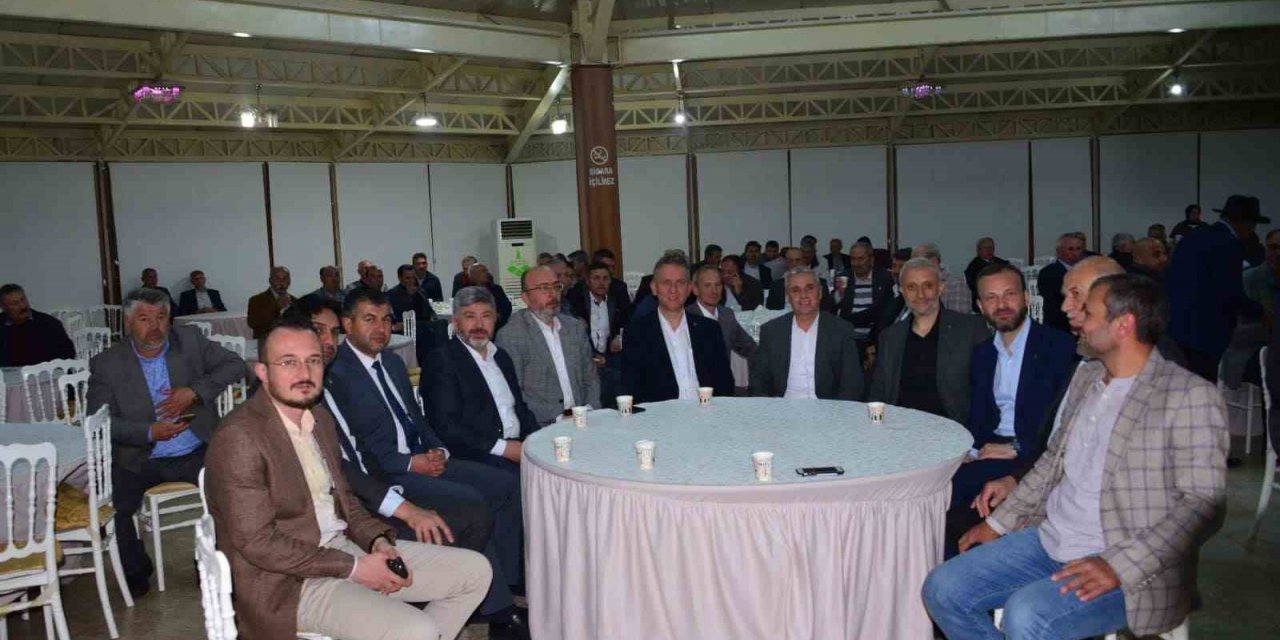 AK Parti Kütahya Milletvekili Adil Biçer Gediz’de sanayicilerle buluştu