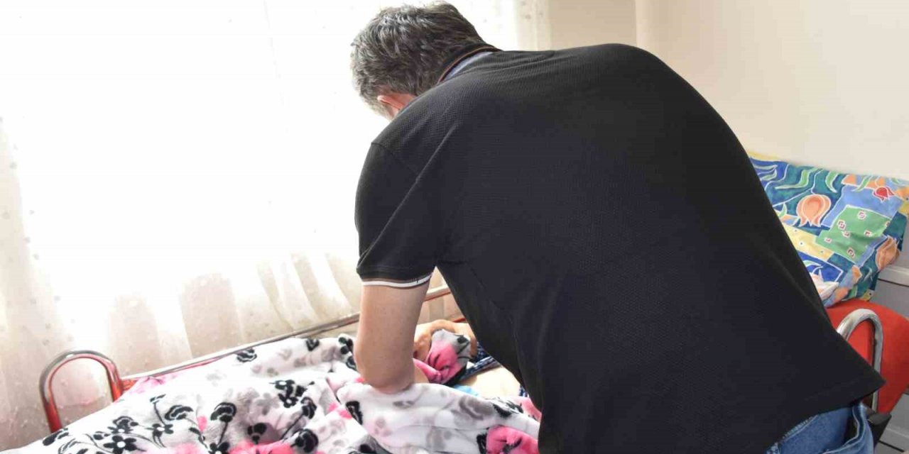 Yunusemre’de evde muayene hizmeti devam ediyor