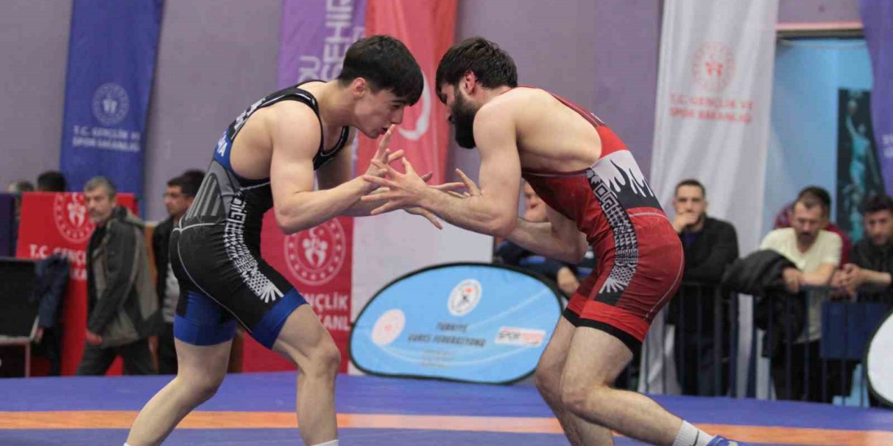 Büyükler Grekoromen Güreş Türkiye Şampiyonası başladı
