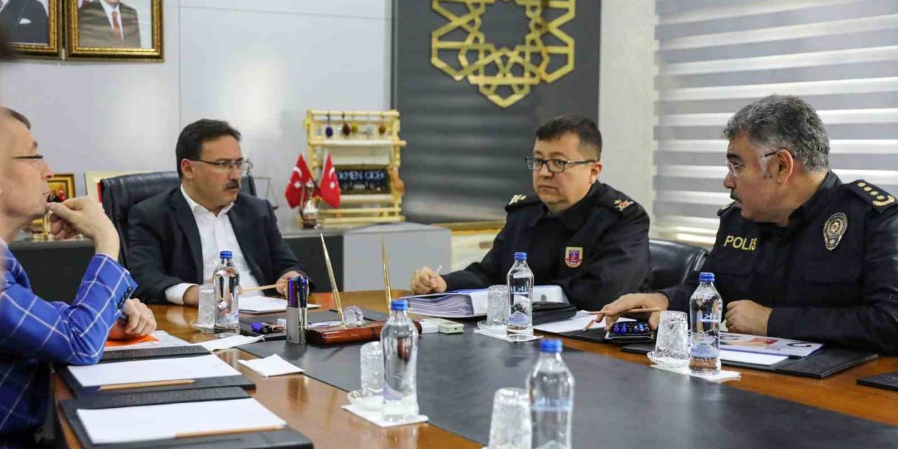 Seçim Güvenliği Toplantısı Vali Çiçek Başkanlığı’nda gerçekleştirildi