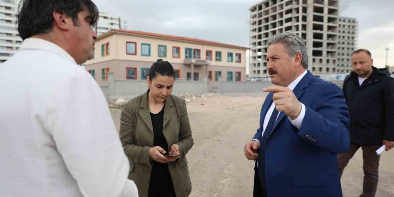 Melikgazi, kentsel dönüşüm alanına 2 okul birden kazandırdı