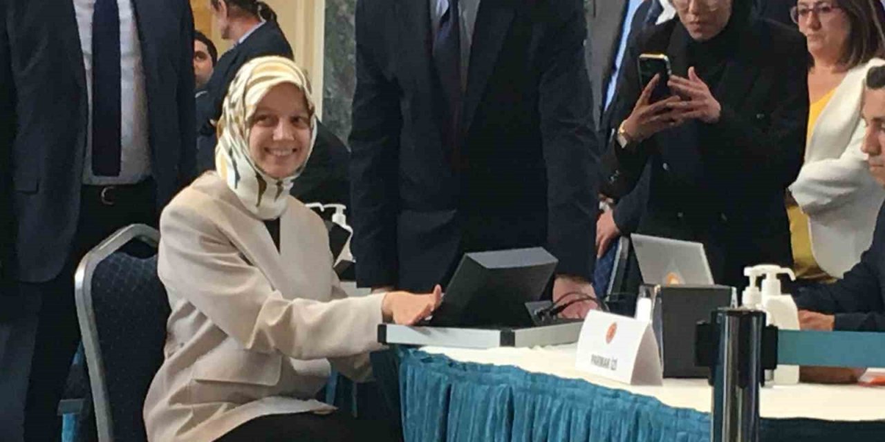 TBMM’de milletvekili kayıtları devam ediyor
