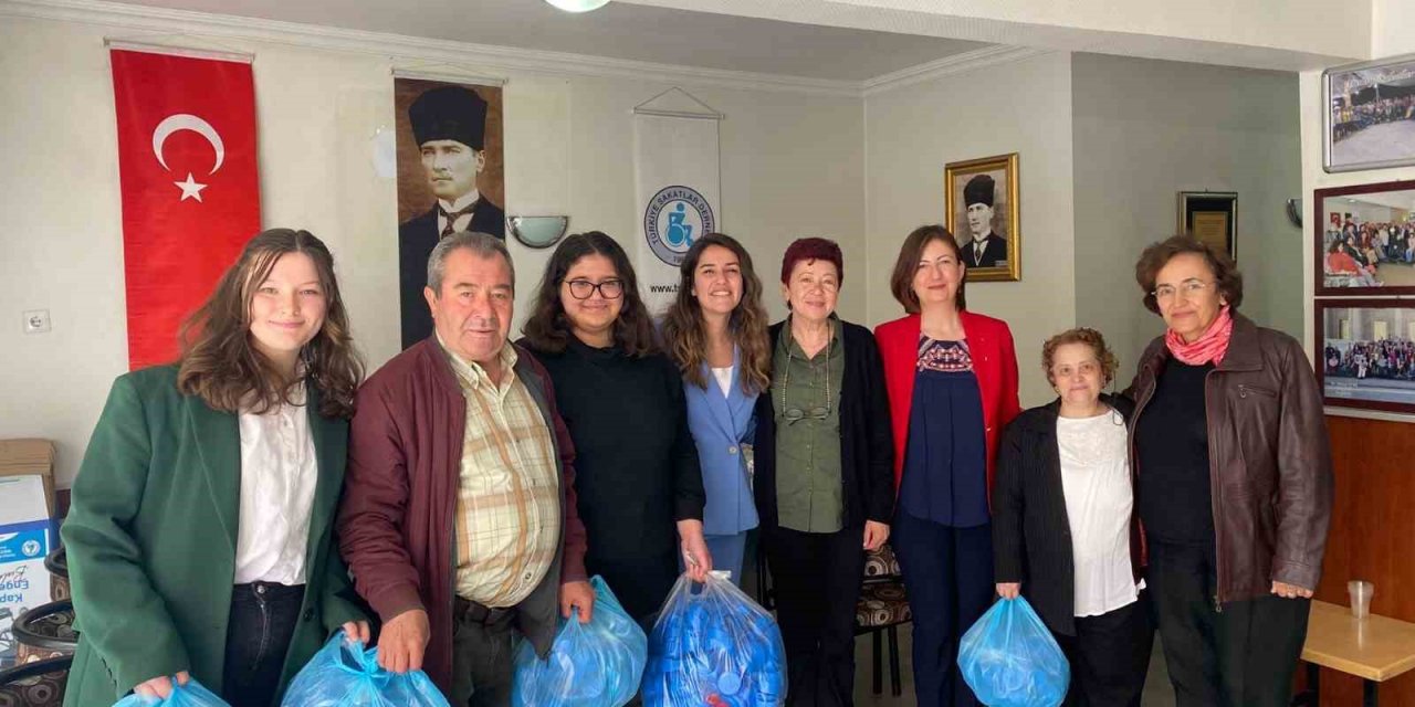 Adalet Meslek Yüksekokulundan Mavi Kapak Kampanyası’na destek