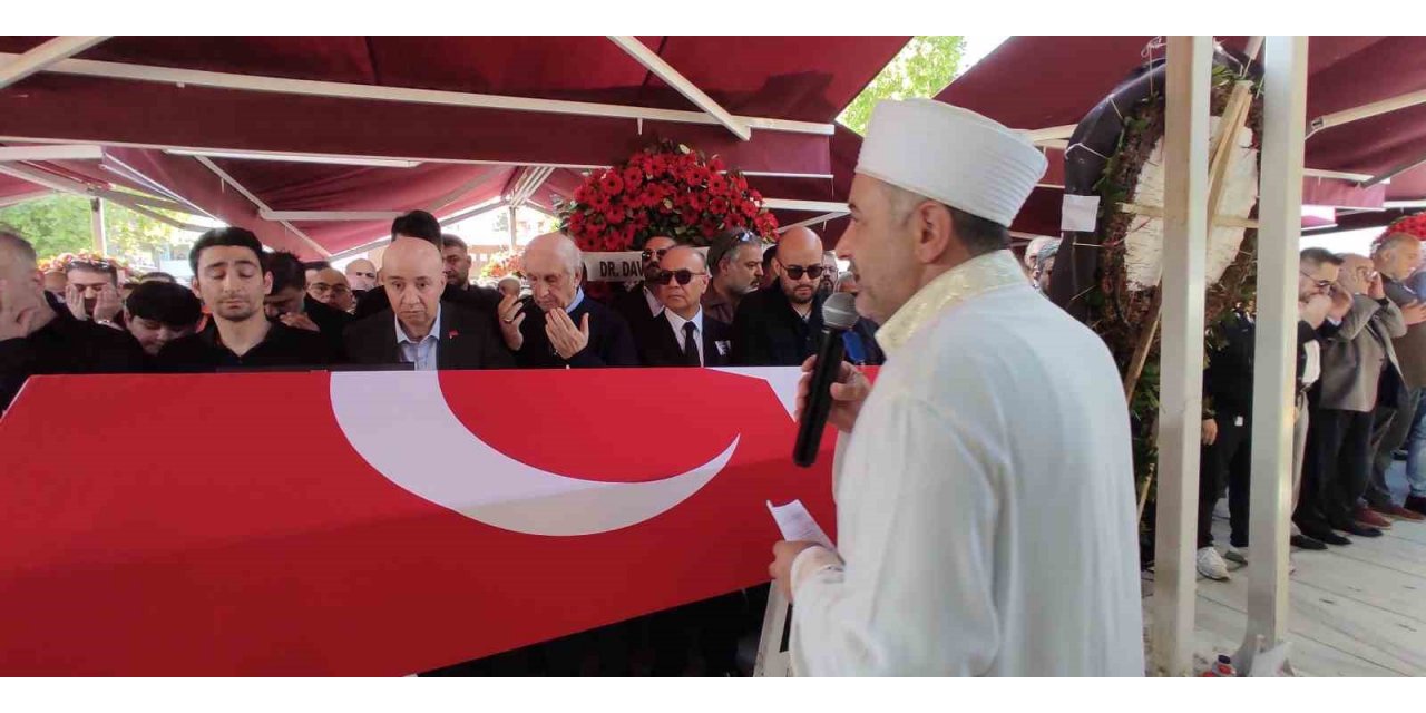 Adil Serdar Saçan son yolculuğuna uğurlandı