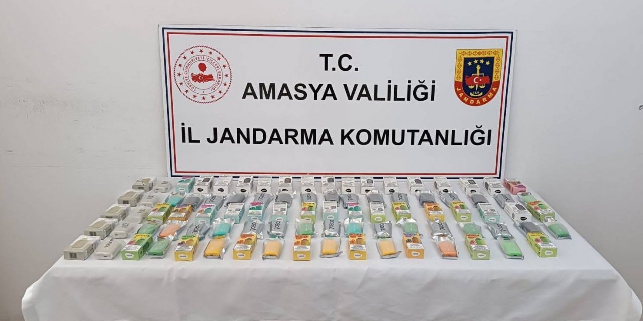Amasya’da jandarmadan kaçak elektronik sigara operasyonu