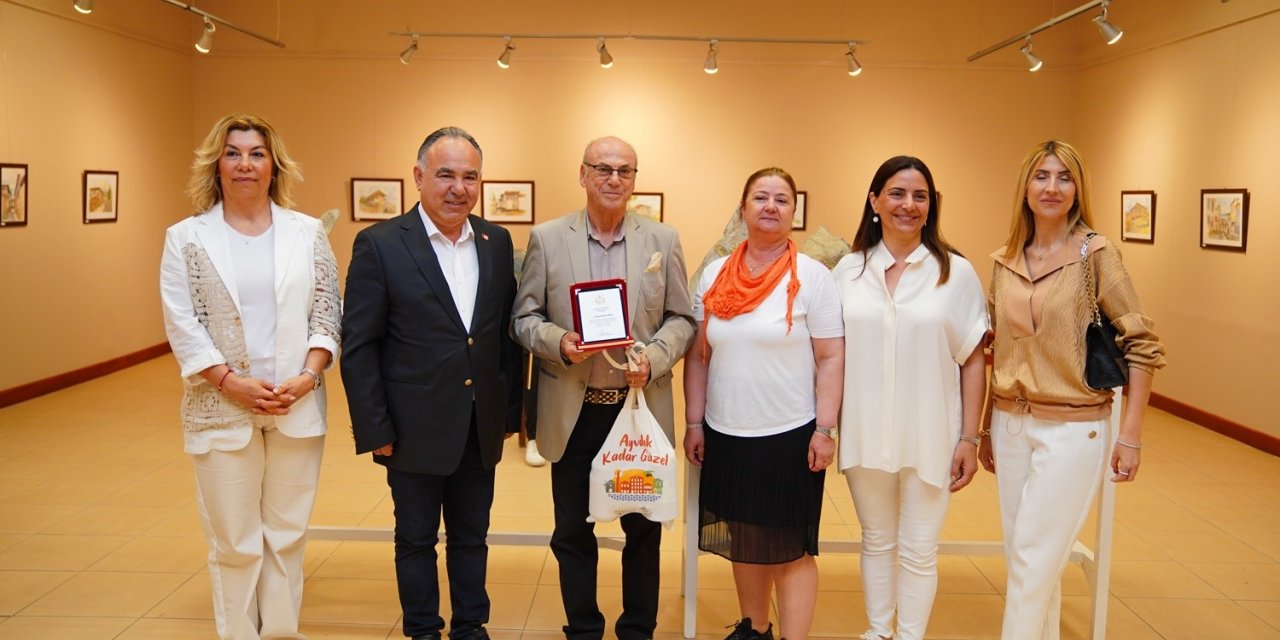 Bu serginin geliri eğitime gidecek