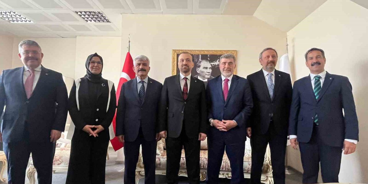 Kocaeli’de AK Parti milletvekilleri mazbatalarını aldı