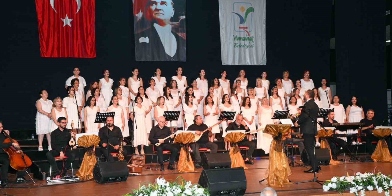 Kadınlar korosundan “kadın ağzı türküleri”