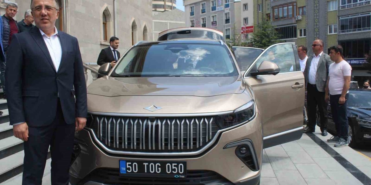 Nevşehir Belediyesine Kapadokya rengi Togg