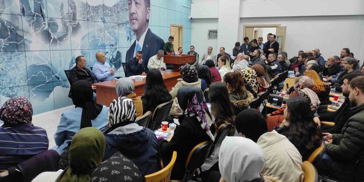 Gediz’de sandık görevlileri bilgilendirildi