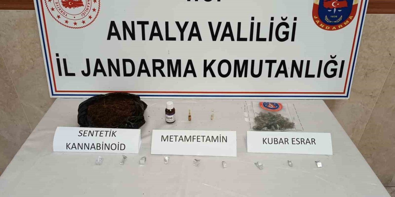 Turizm bölgesinde uyuşturucu satan şüpheli jandarmadan kaçamadı