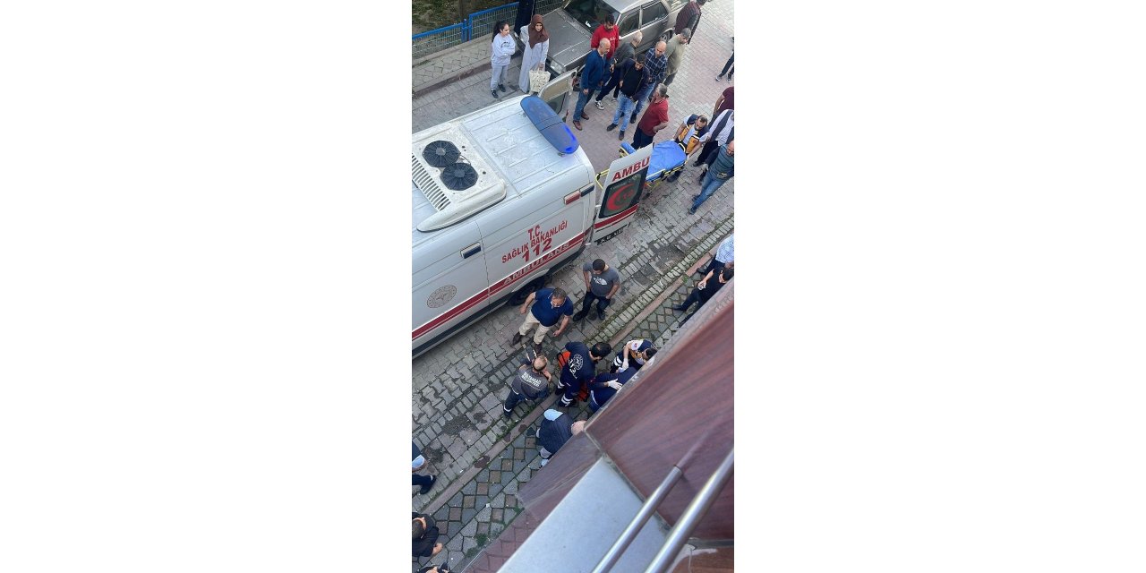 Otomobilden husumetli oldukları esnafa kurşun yağdırdılar